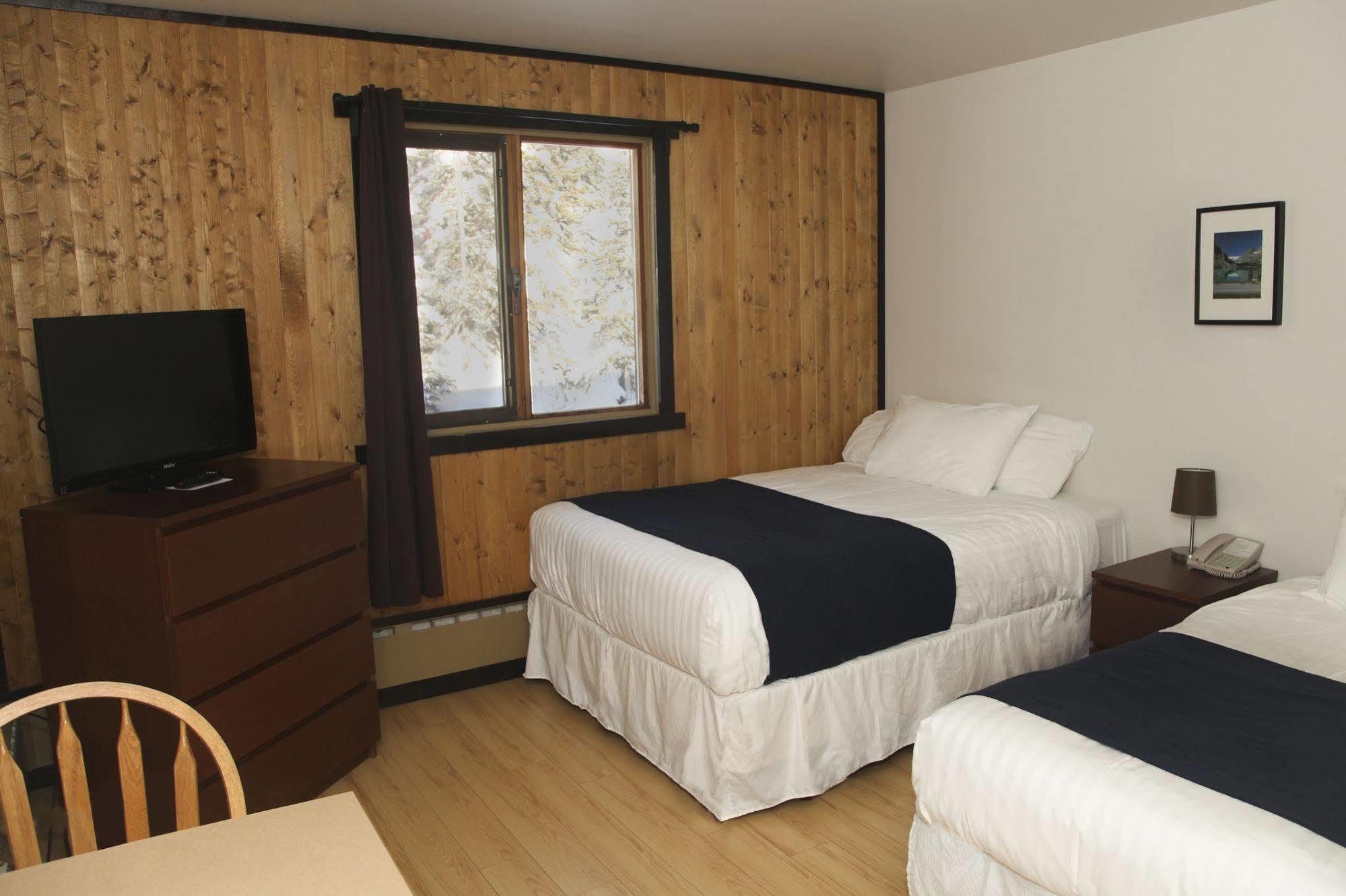 The Great Divide Lodge Field Εξωτερικό φωτογραφία